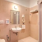 Millyhouse 3* Roma